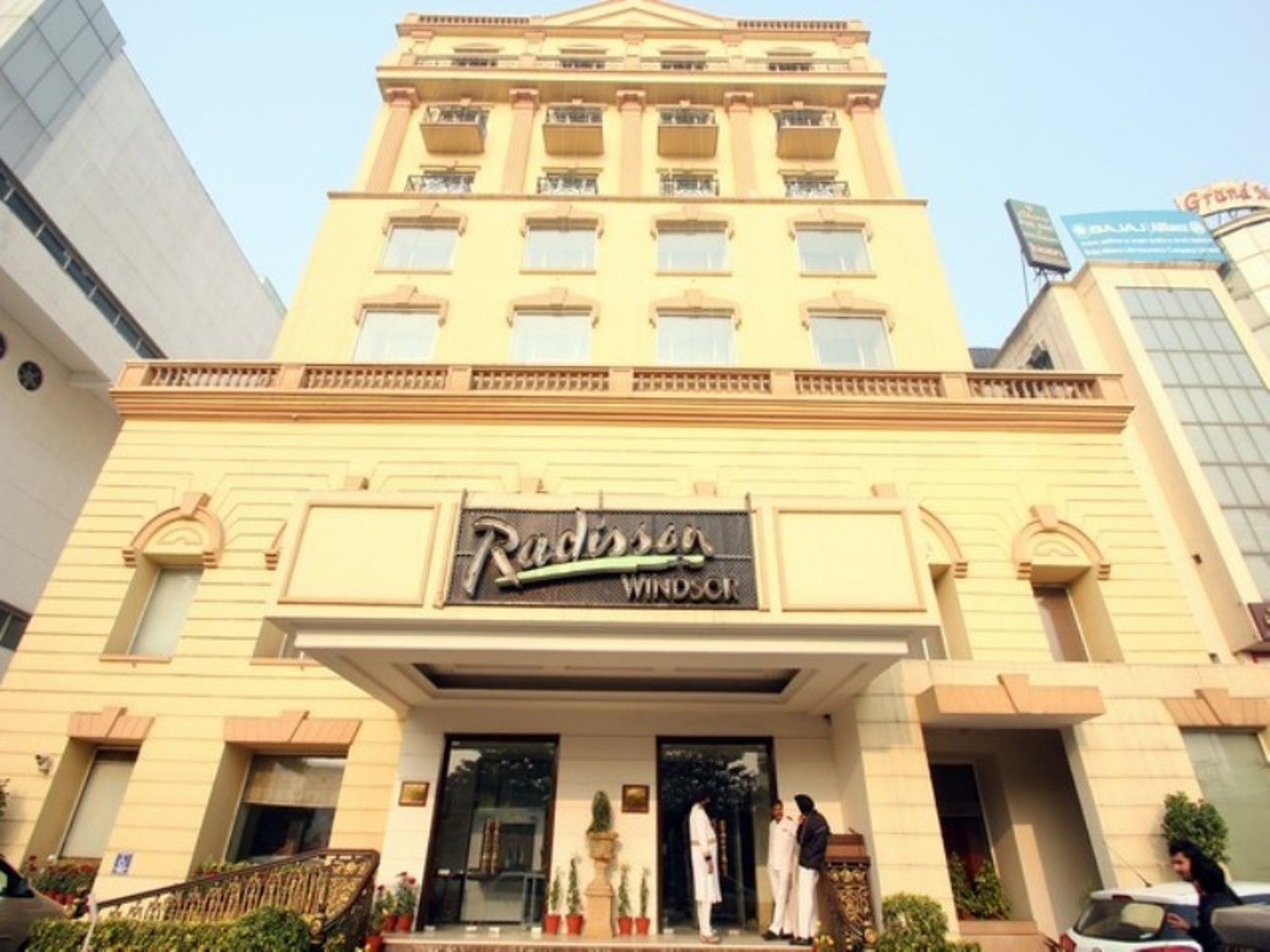 Radisson Hotel Джаландхар Экстерьер фото